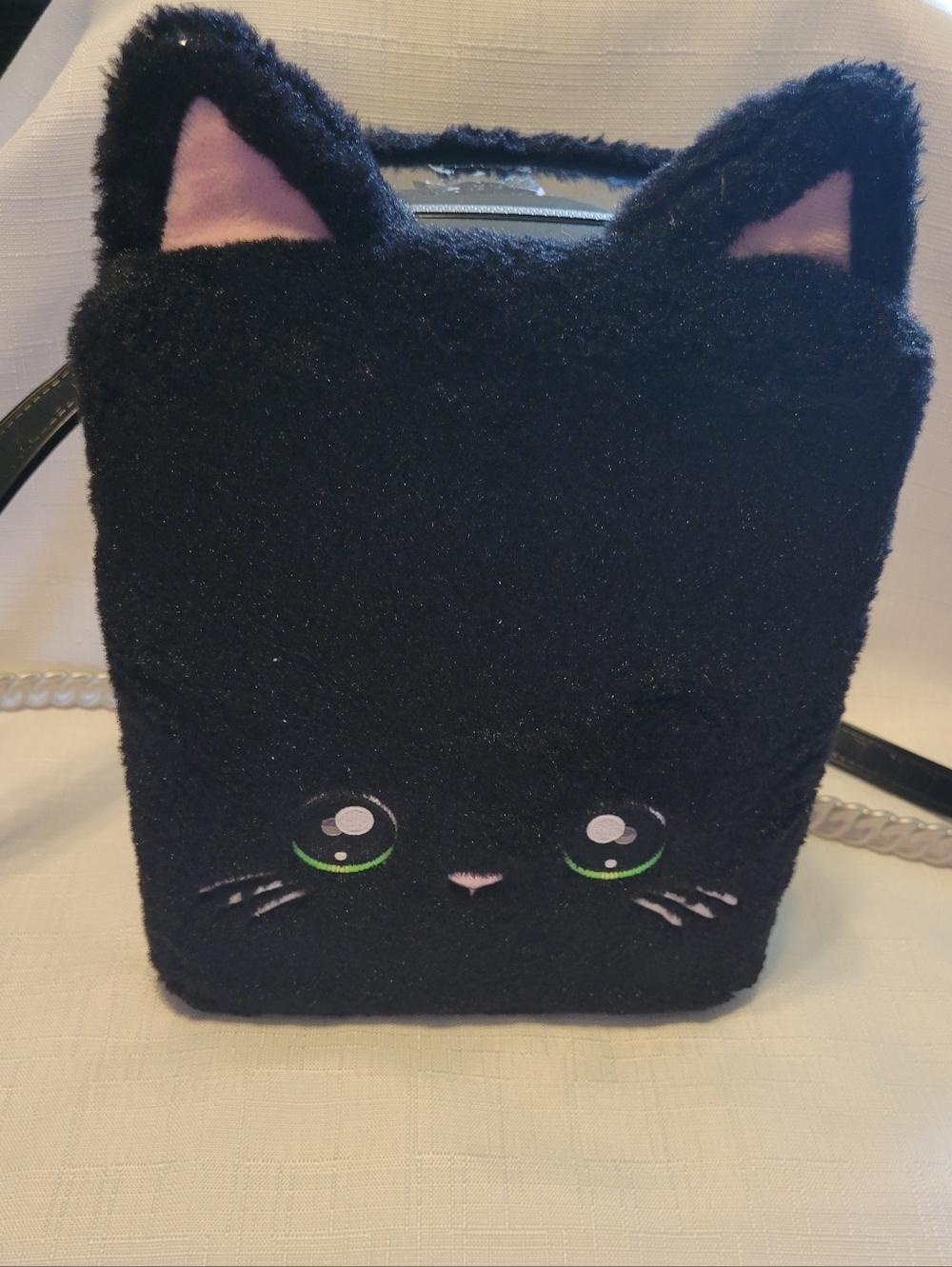 MGA Entertainment Cute Black Fuzzy Cat Crossbody Bag with Pink Ear Detail